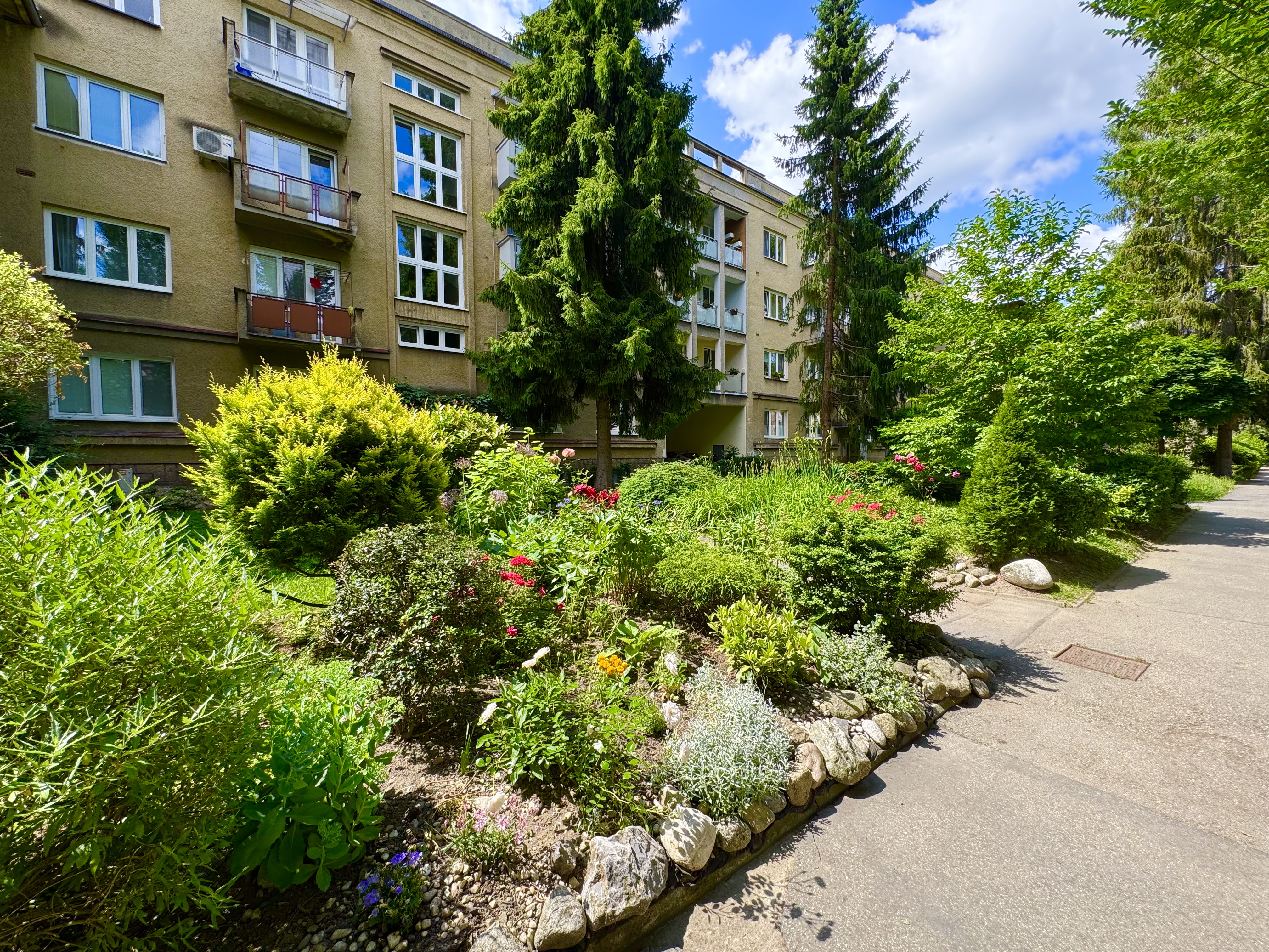 Priestranný, podkrovný 3-izbový byt, v srdci Žiliny - Bulvár (Hliny)