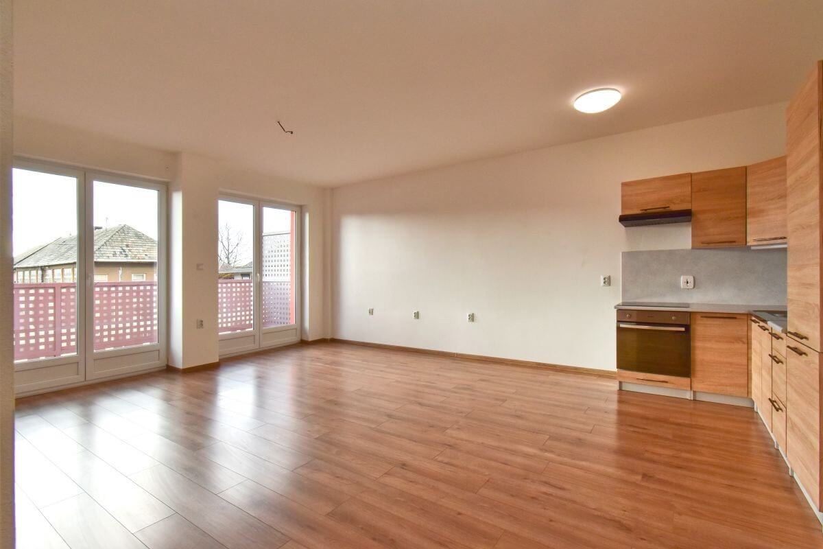 1NP 101 Dizajnový 3-izbový byt s charizmou, slnkom a pokojom vidieka v obci Kuraľany