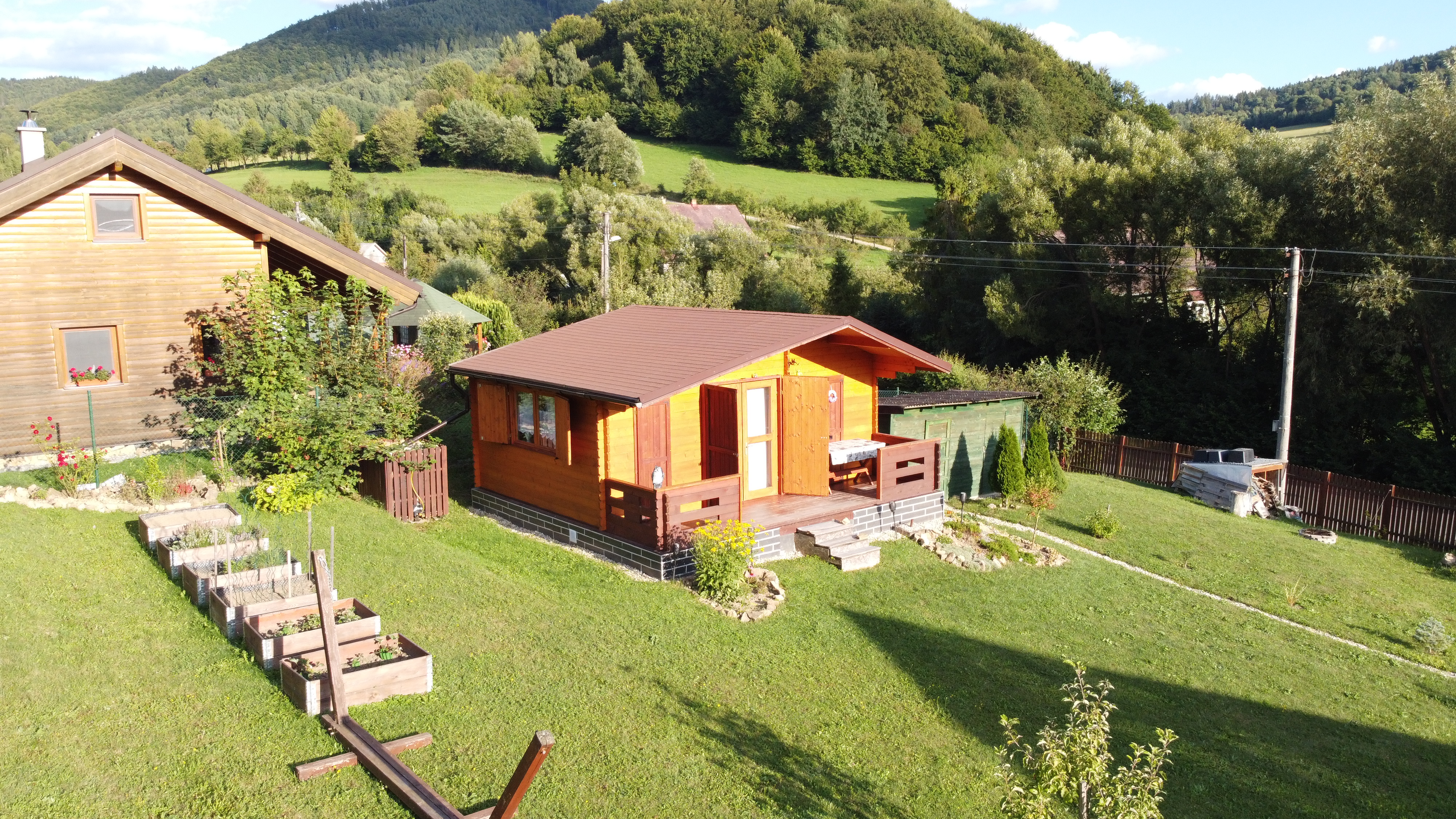 REZERVOVANÉ! Na predaj pozemok s chatkou, Horný Vadičov, Cena: 75.200€