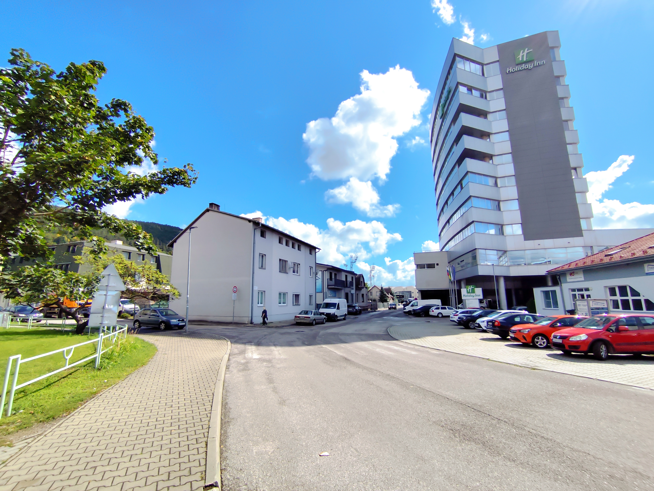 REZERVÁCIA - NOVÁ CENA! Kompletne zariadený byt pri Holiday Inn, skvelé bývanie aj investícia