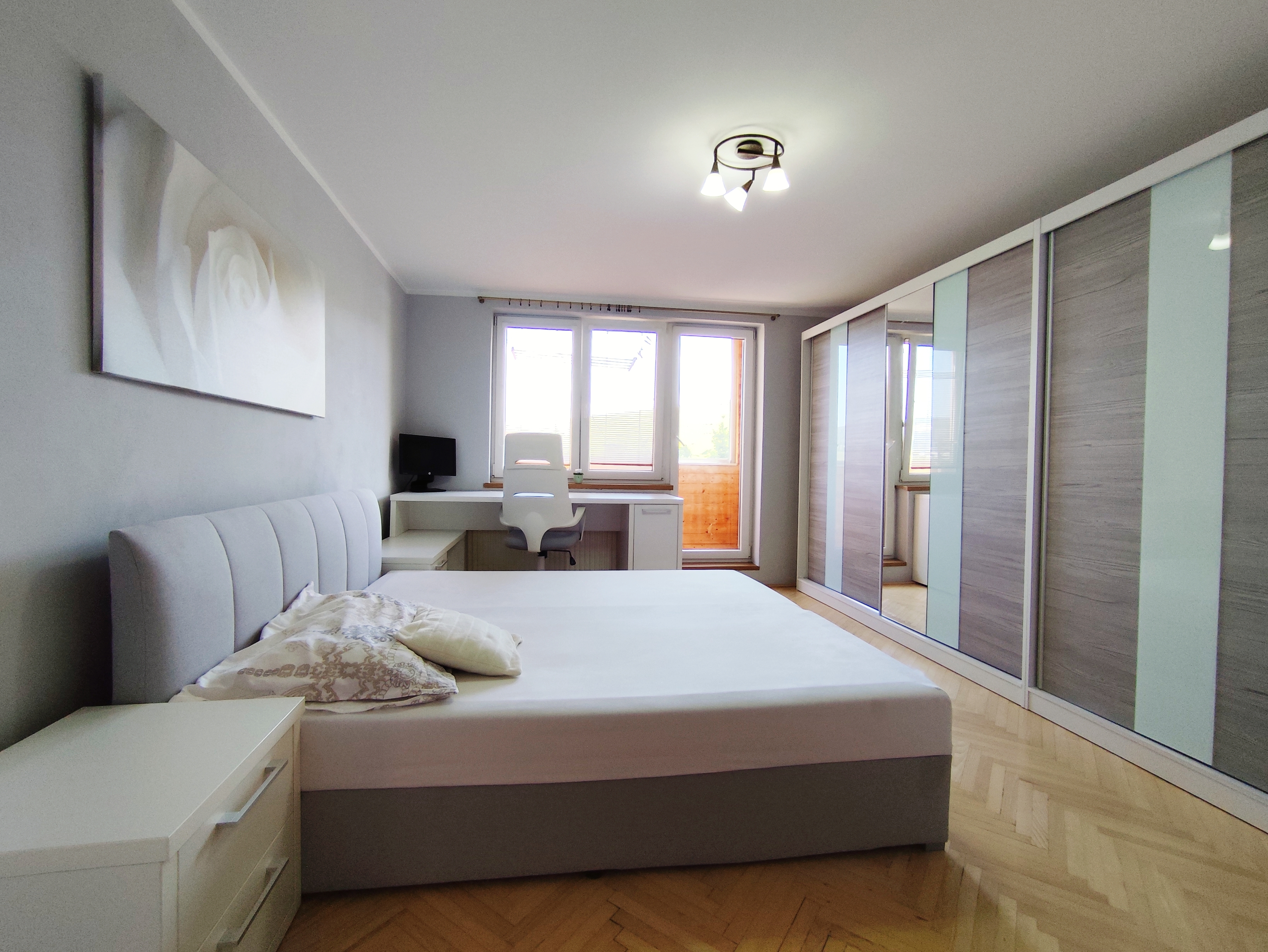 Veľkometrážny kompletne zrekonštruovaný a zariadený 3+1 - izbový byt