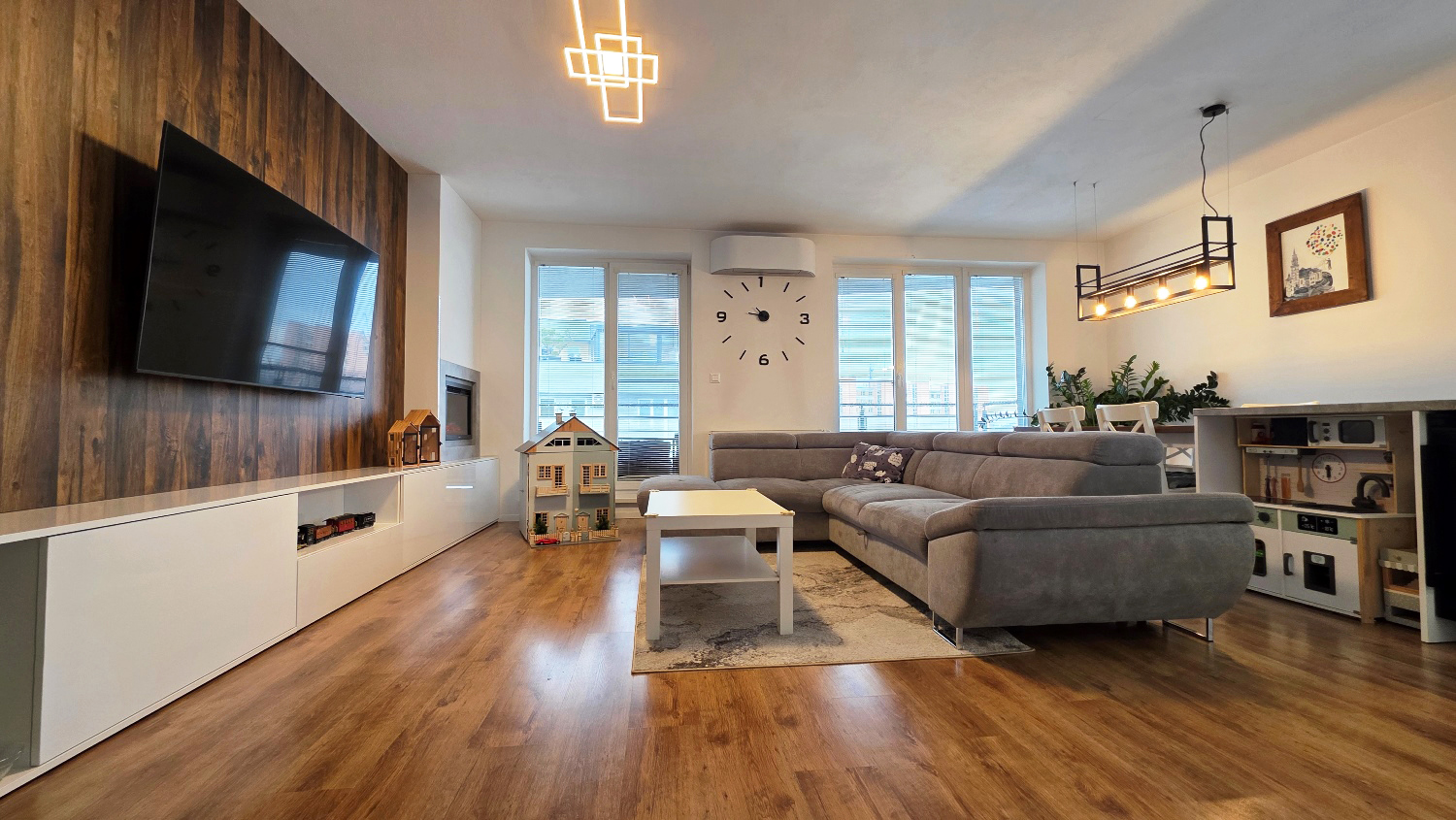 Tento byt má všetko: zariadený 3-izbový byt s lodžiou, Žilina - Vlčince, Cena: 279.000€