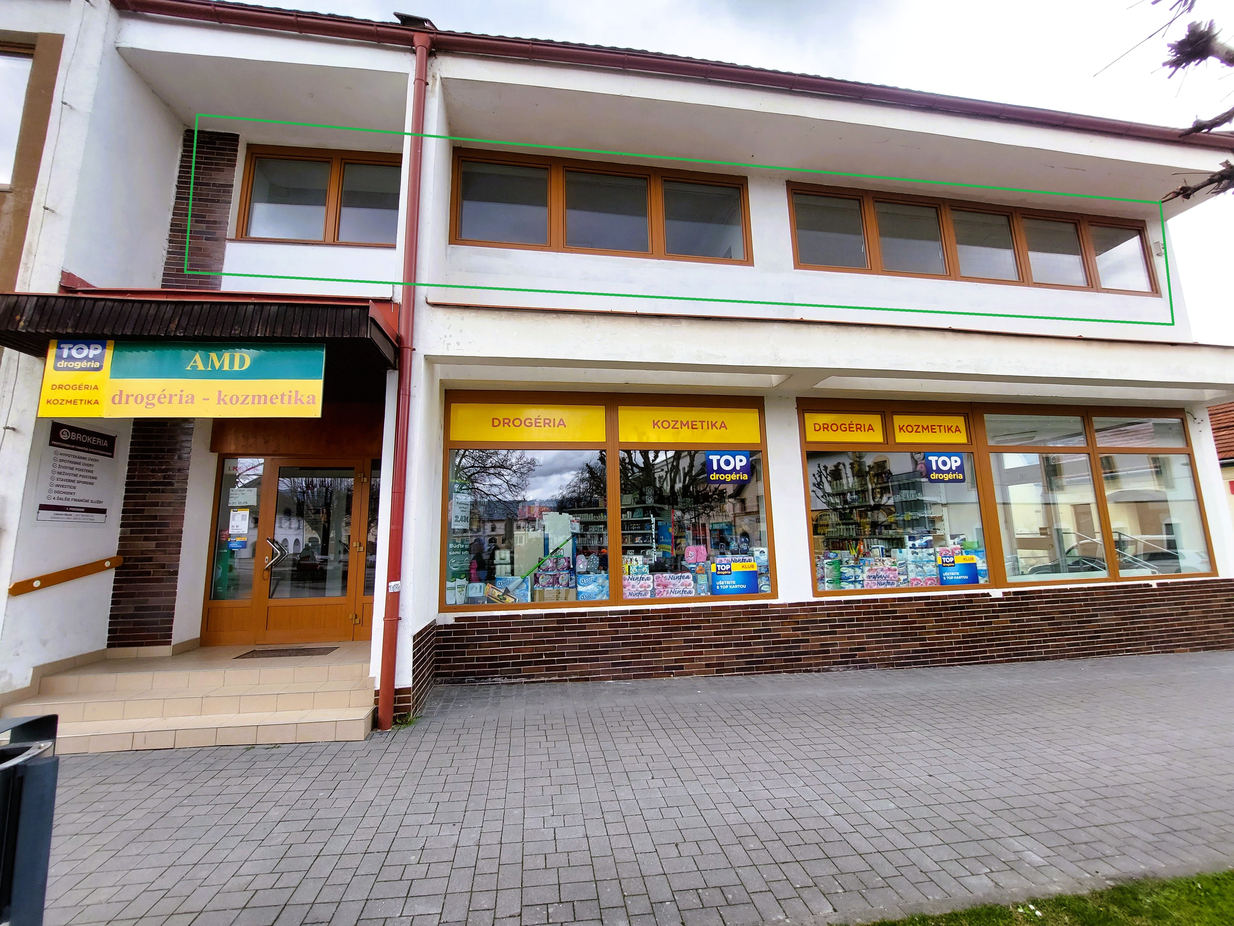 EXKLUZÍVNE! Prenájom obchodných priestorov - poschodie, Rajec - Námestie SNP